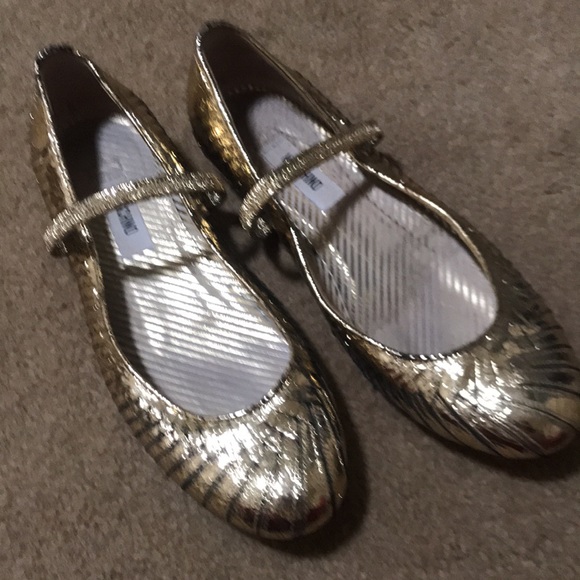 ⚡️FINAL PRICE⚡️ Moschino Vintage Gold Ballet Flats - Picture 15 of 15